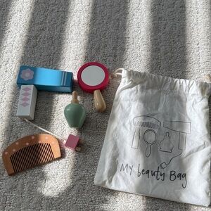Mud Pie My Beauty Bag with Wooden Accessories - Blue, Pink, Green